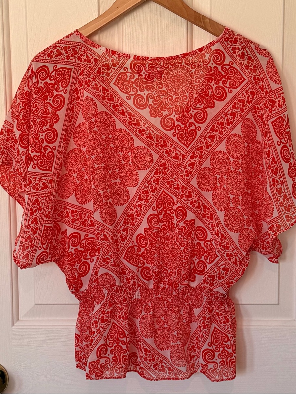 Elle Red and White Patterned Short Sleeve Blouse - Picture 2 of 7